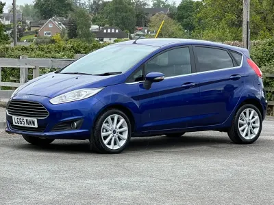 Used Ford Fiesta Titanium 125 HP (91 kW) 2015 Blue Hatchback