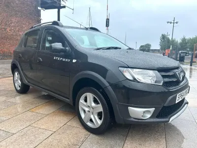 Used Dacia Sandero Lauréate 90 HP (66 kW) 2014 Black Hatchback
