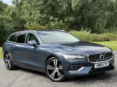 Used Volvo V60 Inscription 190 HP (139 kW) 2019 Blue Estate