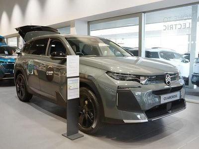 New Citroën C5 145 HP (106 kW) 2025 Hatchback