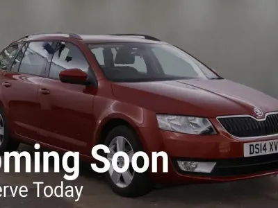 Usado Skoda Octavia SE 110 CV (80 kW) 2014 Rojo Familiar