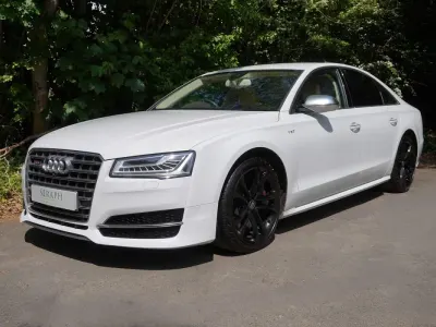 Used Audi S8 Comfort 520 HP (382 kW) 2015 White Sedan