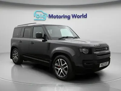 Used Land Rover Defender S 400 HP (294 kW) 2023 Black SUV