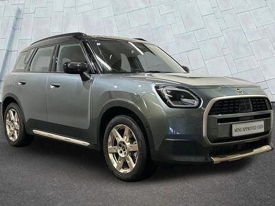 Green New 2025 Mini Countryman Exclusive SUV | £30,000 (Fair price)