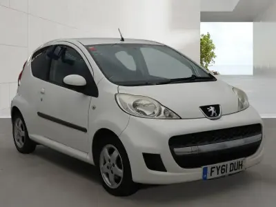 Used Peugeot 107 Sportium 68 HP (50 kW) 2011 White Hatchback