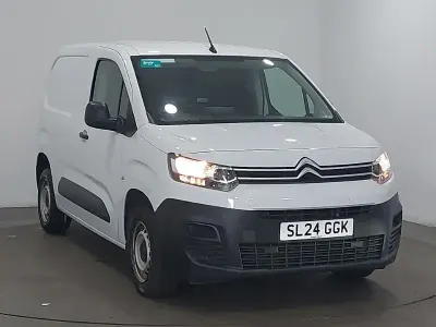 Begagnad Citroën Berlingo 100 HK (73 kW) 2024 Vit Minibuss