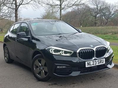 Usado BMW 118 Comfort Edition 136 HP (100 kW) 2023 Preto Citadino