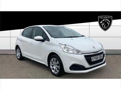 Used Peugeot 208 Access 68 HP (50 kW) 2016 White Hatchback