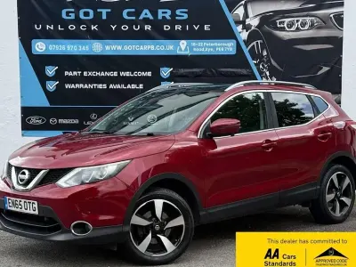 Used Nissan Qashqai N-Connecta 2016 Red SUV