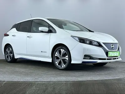 Used Nissan Leaf N-Connecta 39 kW (54 HP) 2018 White Hatchback