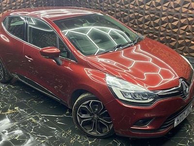 Used Renault Clio IV Dynamique 90 HP (66 kW) 2017 Red Hatchback