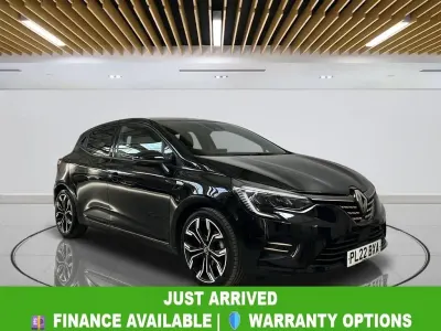 Usado Renault Clio V SE 140 HP (102 kW) 2022 Preto Citadino