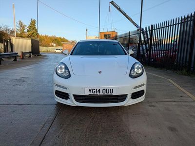 White Used 2014 Porsche Panamera Hatchback | £14,500 (Fair price)