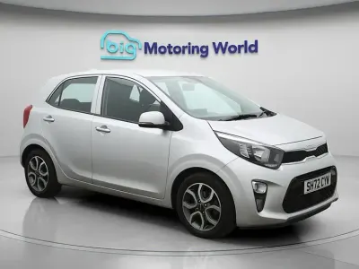 Begagnad Kia Picanto 66 HK (48 kW) 2023 Silver Halvkombi