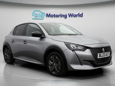 Peugeot e-208
