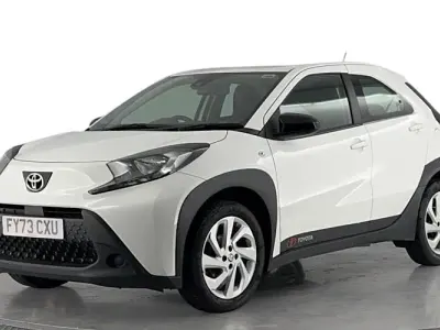 Used Toyota Aygo X PURE 72 HP (52 kW) 2025 SUV