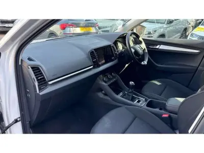 Used Skoda Karoq SE Drive 110 HP (80 kW) 2022 White SUV