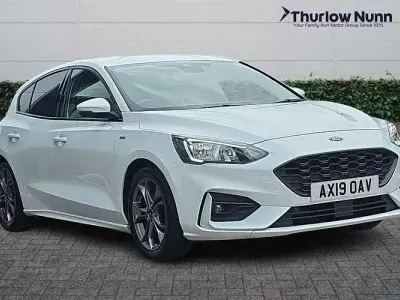 Used Ford Focus ST-Line 125 HP (91 kW) 2019 White Hatchback