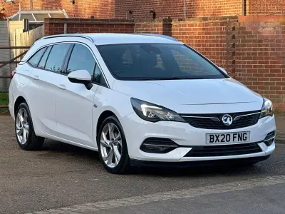 Used Vauxhall Astra SRi 145 HP (106 kW) 2021 White Estate