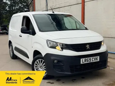 Used Peugeot Partner 131 HP (96 kW) 2019 White MPV