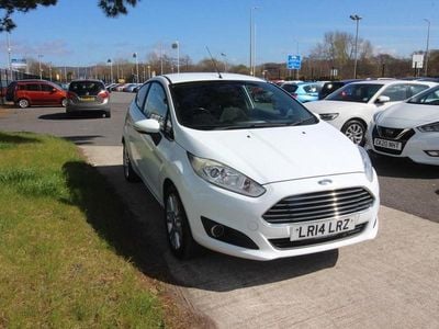Used Ford Fiesta Zetec 82 HP (60 kW) 2014 White Hatchback
