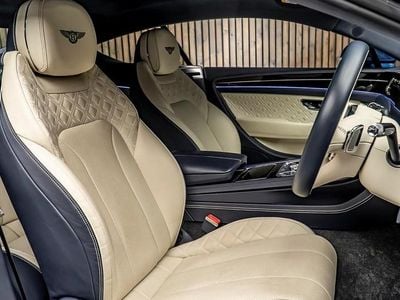 Używany Bentley Continental 550 KM (404 kW) 2023 Niebieski Coupe