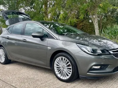 Used Vauxhall Astra Elite 200 HP (147 kW) 2019 Grey Hatchback