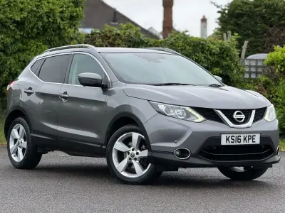 Used Nissan Qashqai N-Connecta 115 HP (84 kW) 2016 Grey SUV