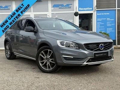 Used Volvo V60 CC 190 HP (139 kW) 2016 Grey Estate