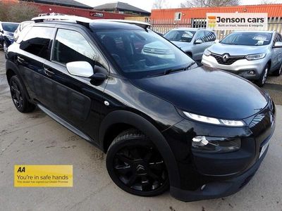 Used Citroën C4 Cactus Flair 100 HP (73 kW) 2015 Black Hatchback