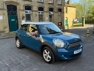 Usado Mini Cooper D 2011 Azul Utilitario
