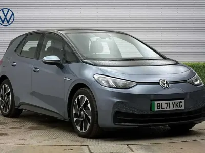 Usado VW ID.3 Pro 106 kW (145 CV) 2022 Azul Utilitario
