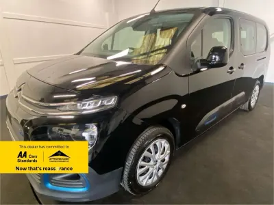 Used Citroën e-Berlingo Feel 100 kW (136 HP) 2023 Black MPV