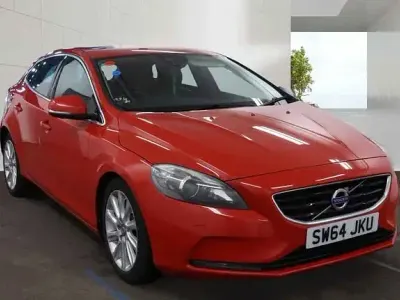 Usado Volvo V40 SE Lux 115 HP (84 kW) 2014 Vermelho Citadino