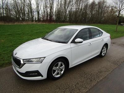 White Used 2021 Skoda Octavia SE First Edition Hatchback | £10,950 (Good price)