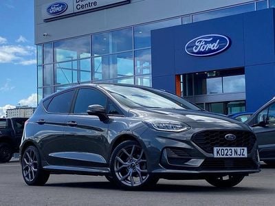 Usado Ford Fiesta ST-Line 2023 Gris Utilitario