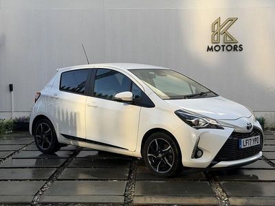 Used Toyota Yaris Design 111 HP (81 kW) 2017 White Hatchback