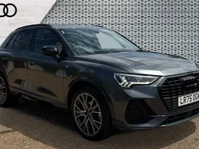 Używany Audi Q3 Black Edition 150 KM (110 kW) 2025 Szary SUV