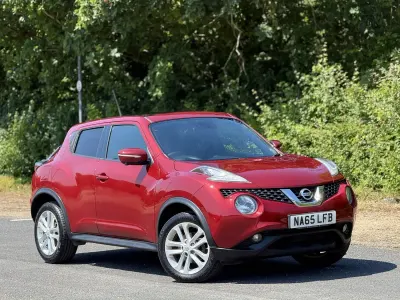 Used Nissan Juke N-Connecta 110 HP (80 kW) 2015 Red SUV