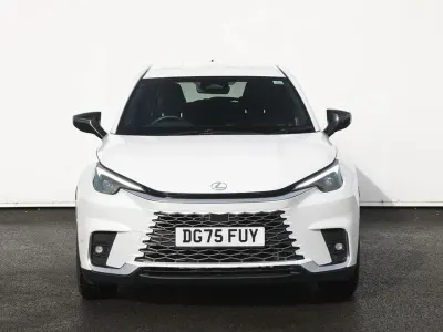 Used Lexus LBX 136 HP (100 kW) 2025 White SUV