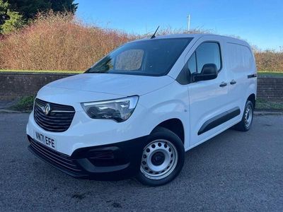 Used Vauxhall Combo 100 HP (73 kW) 2021 White Van