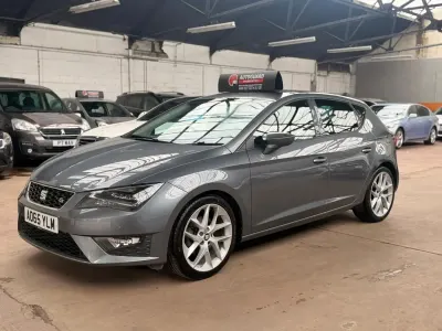 Begagnad Seat Leon FR 150 HK (110 kW) 2015 Grå Halvkombi