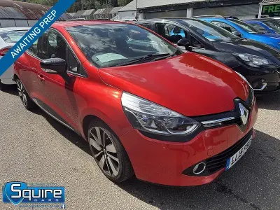 Used Renault Clio Dynamique 90 HP (66 kW) 2015 Red Hatchback