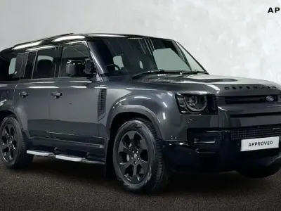Usado Land Rover Defender HSE Dynamic 300 HP (220 kW) 2023 Cinzento SUV