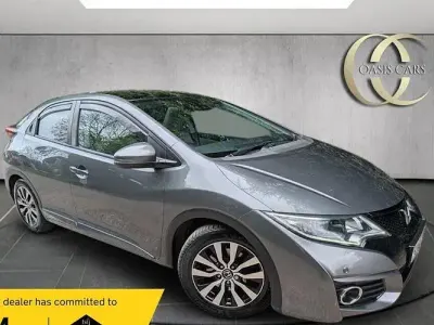 Begagnad Honda Civic SR 120 HK (88 kW) 2016 Silver Halvkombi