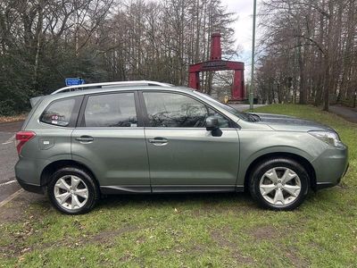 Begagnad Subaru Forester Premium 2015 Grön SUV