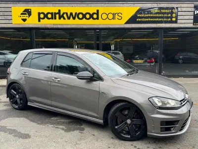 Begagnad VW Golf VII R 310 HK (228 kW) 2017 Grå Halvkombi
