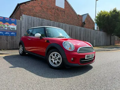 Used Mini Cooper Hatch 122 HP (89 kW) 2012 Red Hatchback