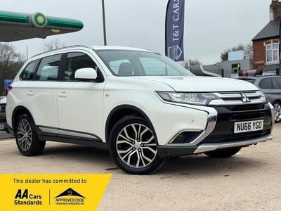 Used Mitsubishi Outlander 147 HP (108 kW) 2016 White SUV
