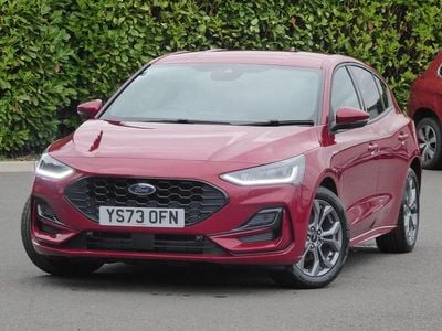 Used Ford Focus ST-Line 125 HP (91 kW) 2023 Red Hatchback